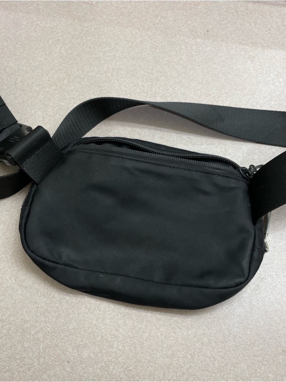 Lululemon USC Trojans Everywhere Belt Shoulder Waist Bag 1L Black Crossbody - Picture 2 of 6
